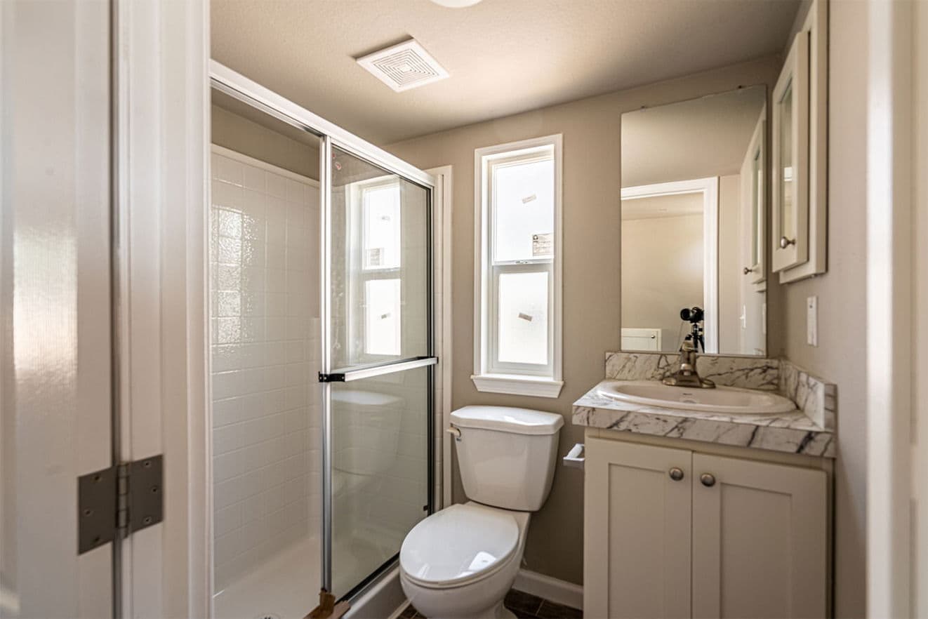 Cascadia value 12351l bathroom home features