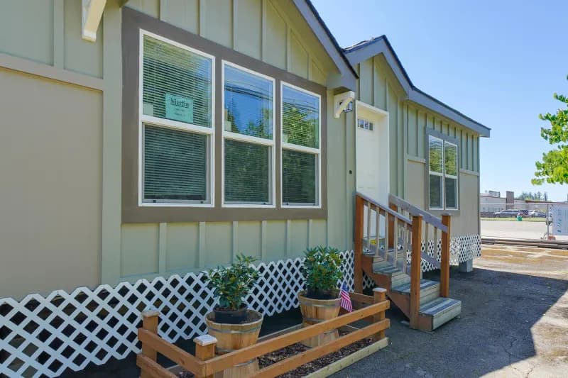 Spectra rh7110 exterior home features